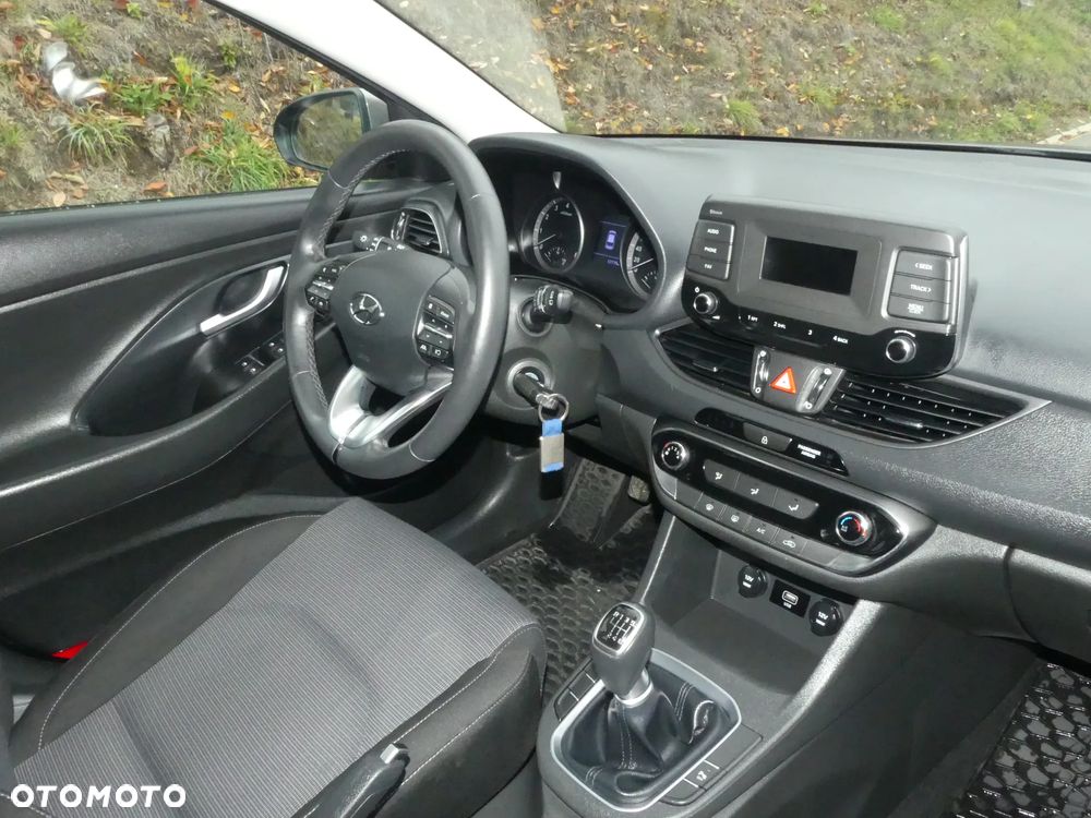 Hyundai i30 1.5 DPI Comfort - 30