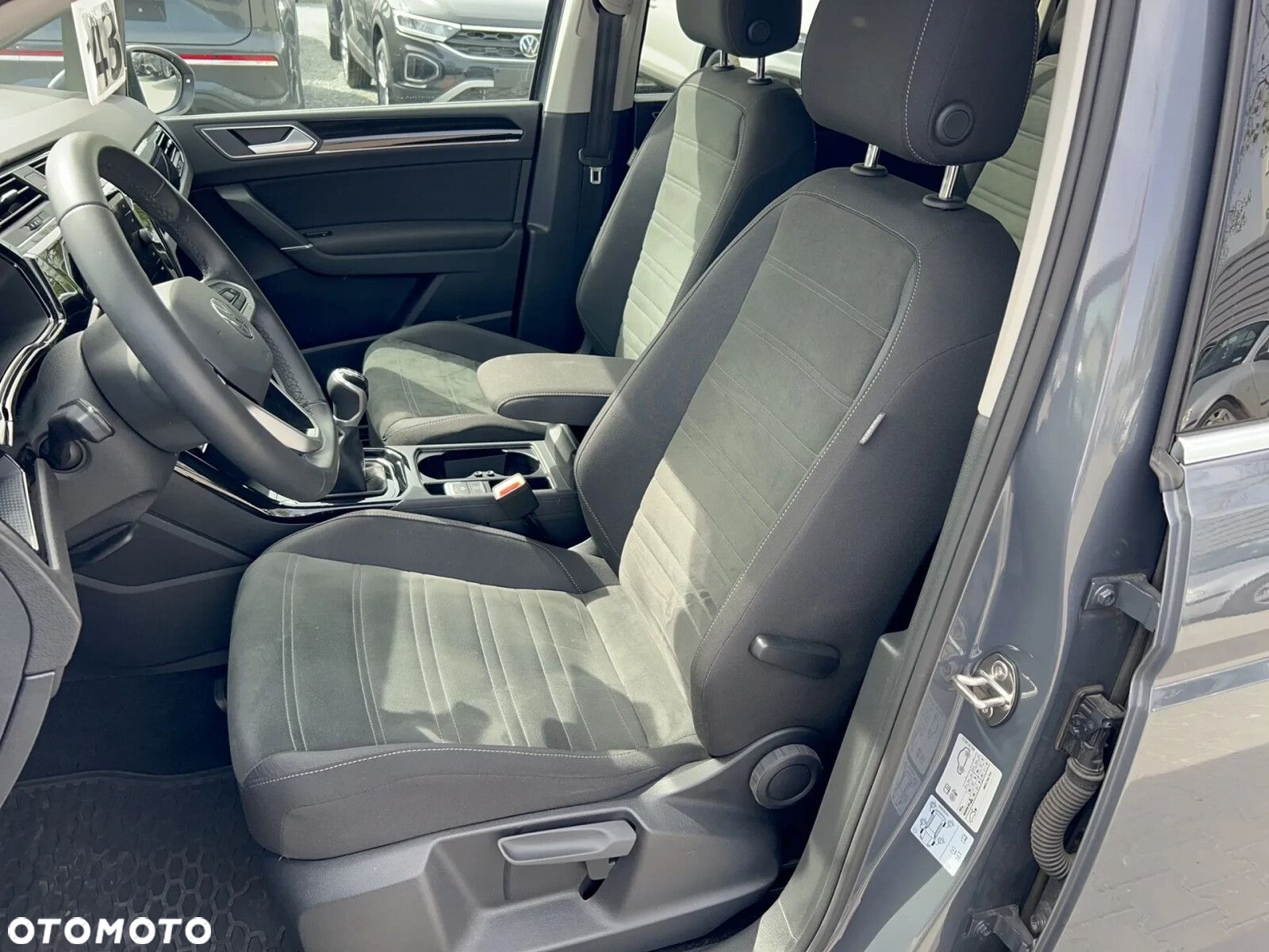 Volkswagen Touran 1.5 TSI EVO Highline - 12