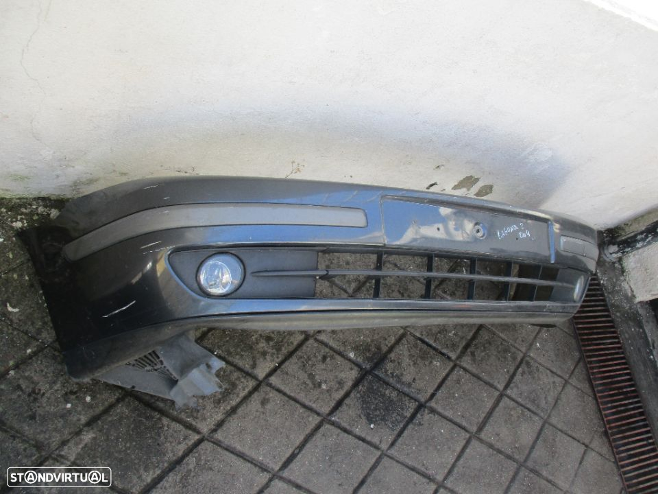 Para Choques frente Renault Laguna 2001 a 2005 com farois nevoeiro - 2