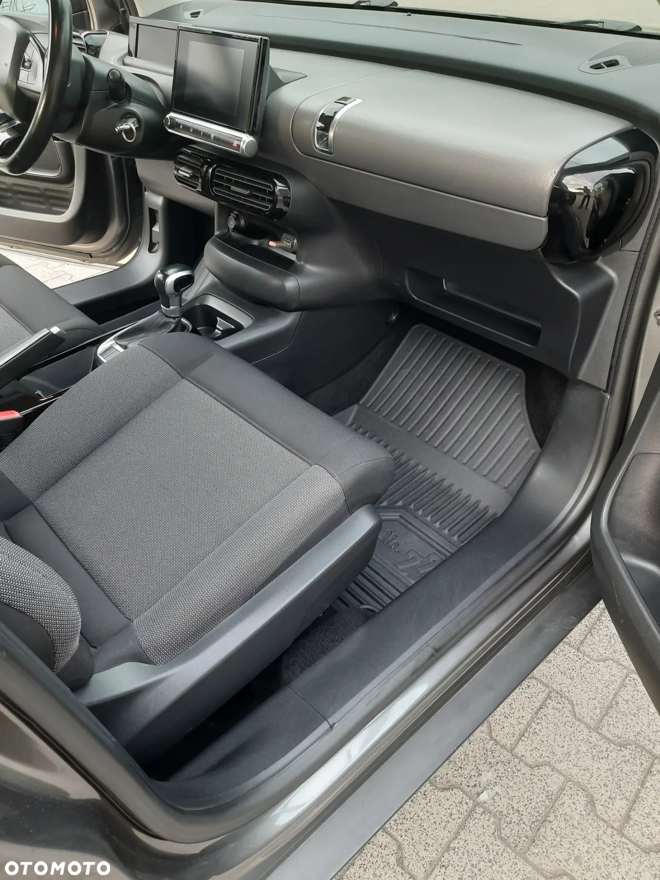 Citroën C4 Cactus BlueHDi 120 Stop&Start EAT6 Shine - 19
