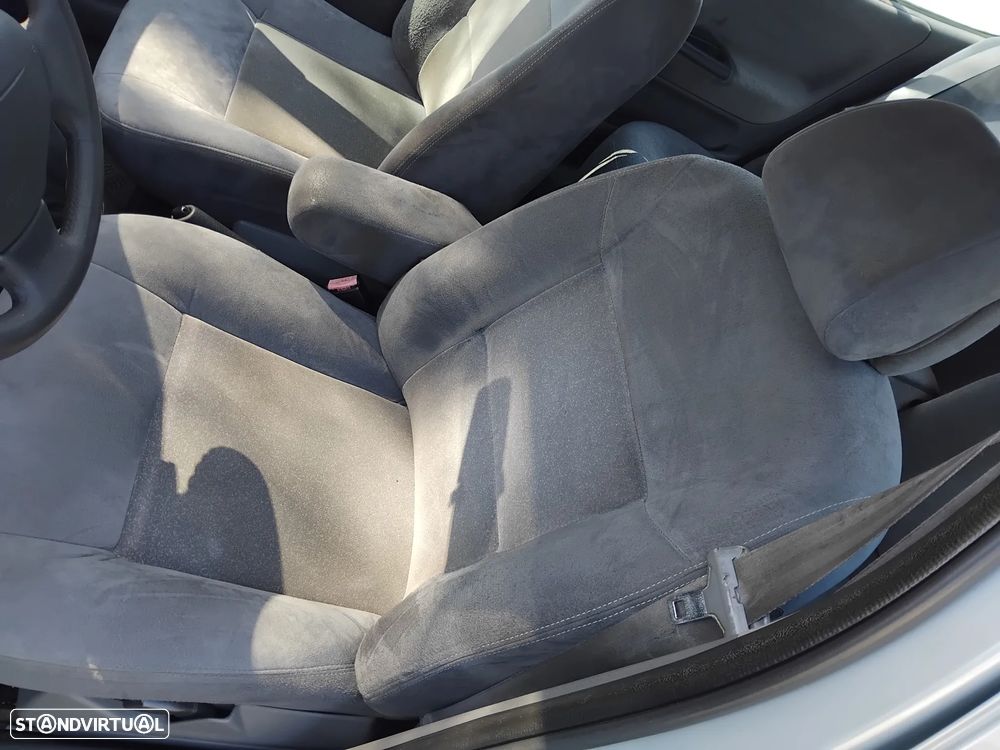 Renault Mégane 1.4 16V Dynamique - 7