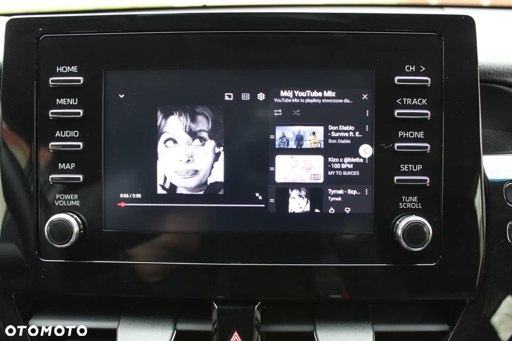 Toyota Camry 2.5 Hybrid Comfort CVT - 27