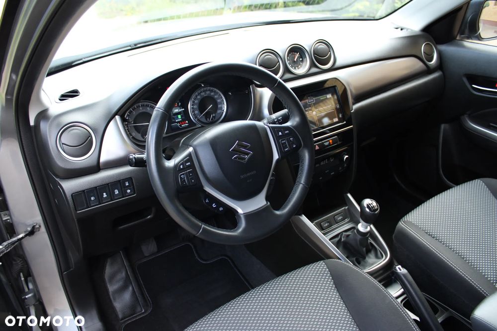 Suzuki Vitara 1.4 Boosterjet SHVS Premium 2WD - 17