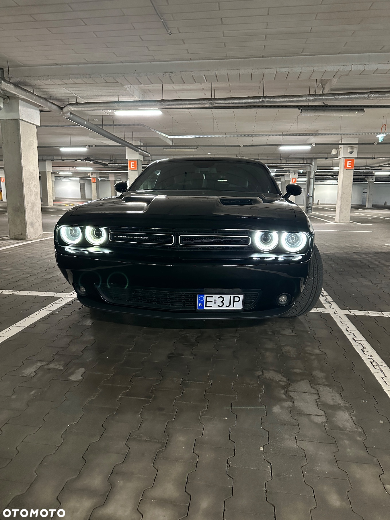 Dodge Challenger 3.6 SXT Plus - 11