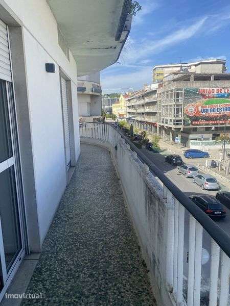 T3 Av Herois de Angola com lugar de garagem - Grande imagem: 5/9
