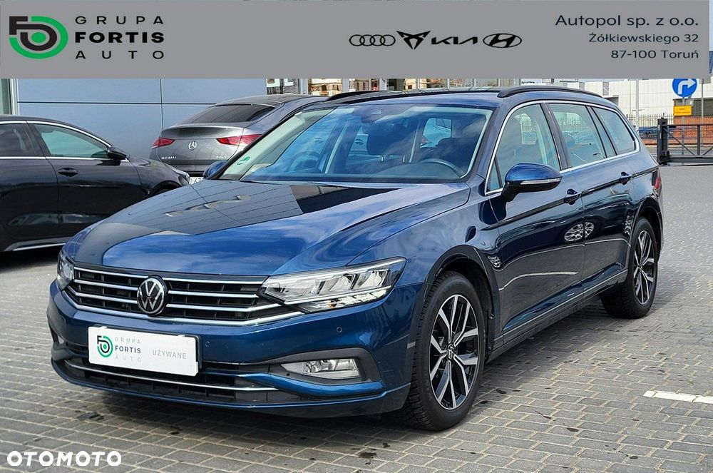 Volkswagen Passat - 1