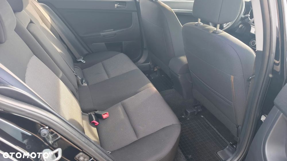 Mitsubishi Lancer 1.8 Intense - 9