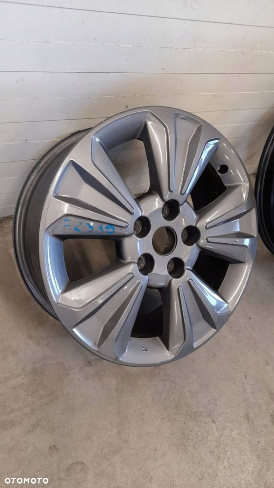 Suzuki Vitara 17" FELGA ALUMINIOWA - 2