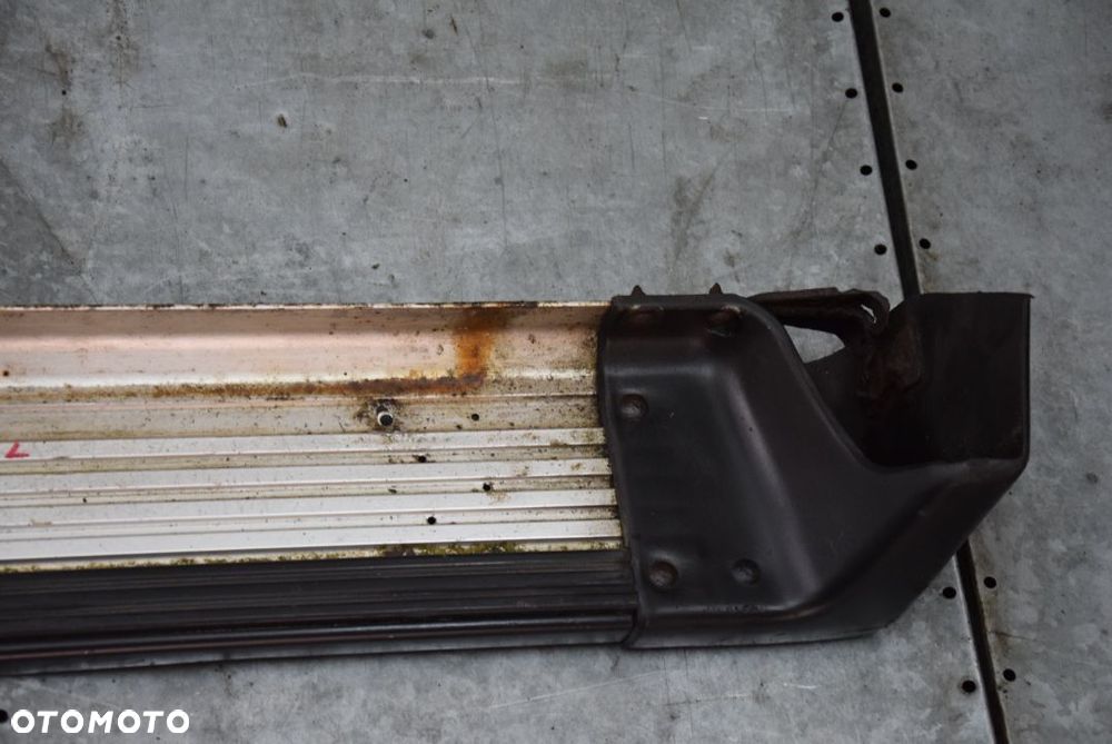 MITSUBISHI PAJERO II STOPIEŃ STOPNIE PRÓG PROGI KPL. - 14