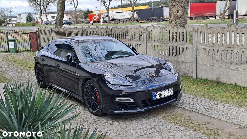 Porsche Panamera GTS - 2