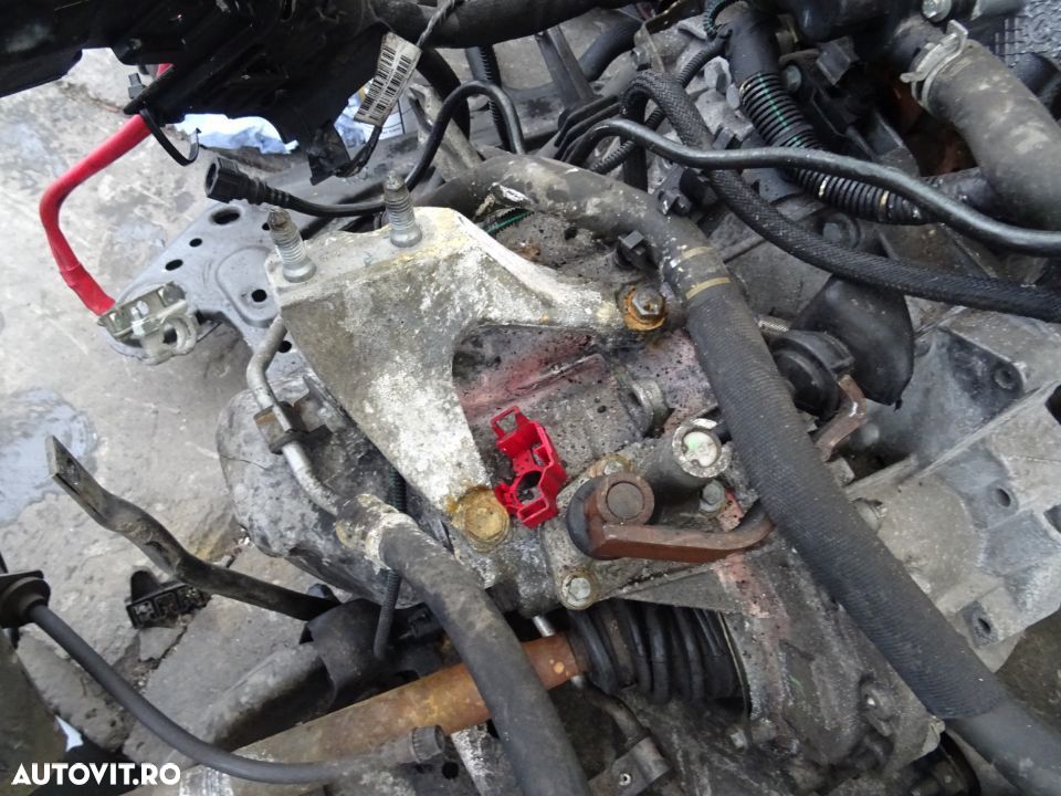 Cutie viteze Dacia Logan 1.2 benzina 5 trepte 55 KW 75 CP din 2015 - 1