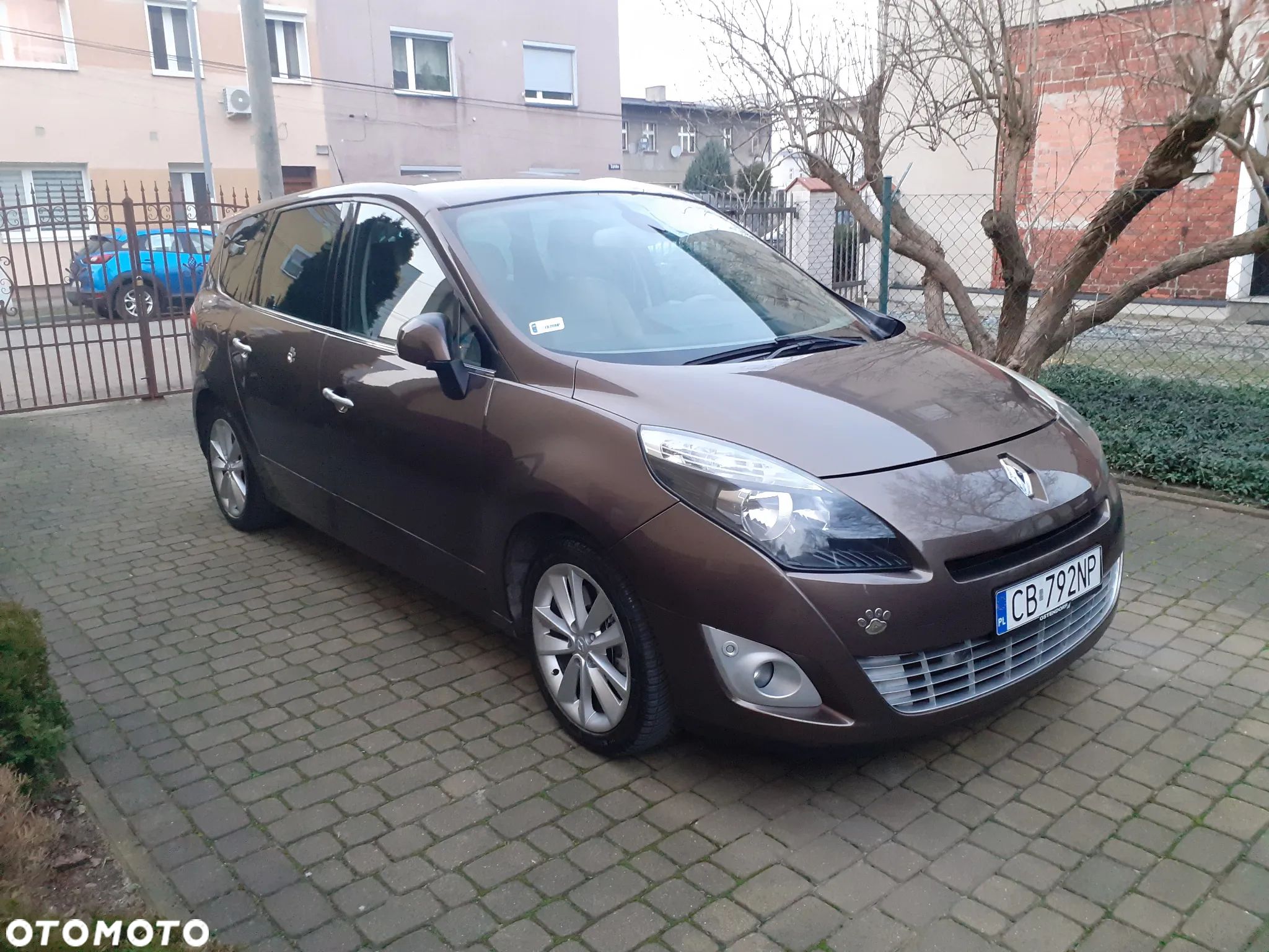 Renault Scenic - 1