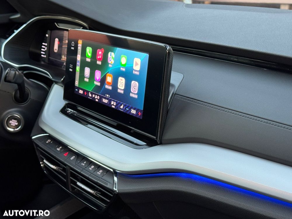 Skoda Octavia Combi 2.0 TDI Sportline - 22