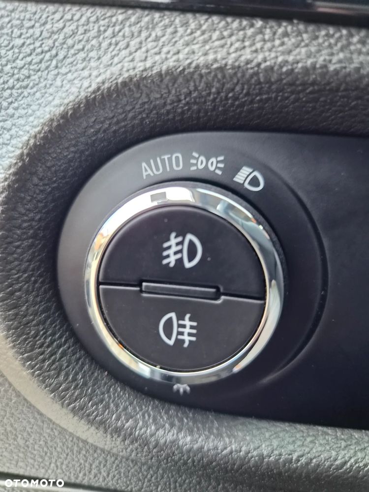 Opel Astra 1.4 Turbo Innovation - 25