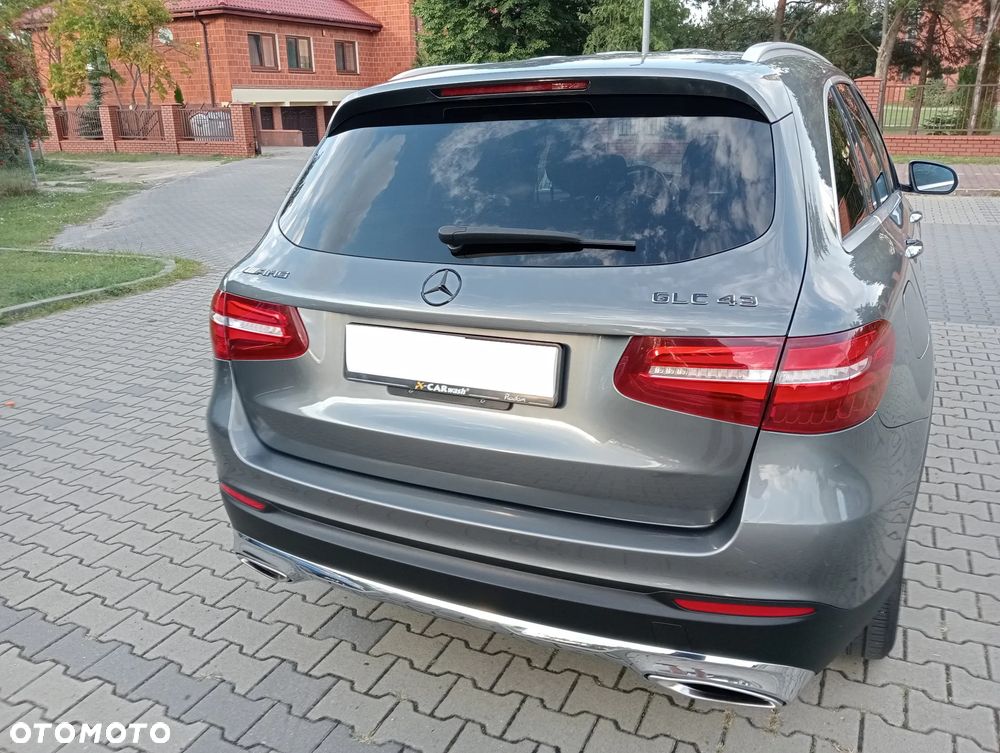 Mercedes-Benz GLC - 16