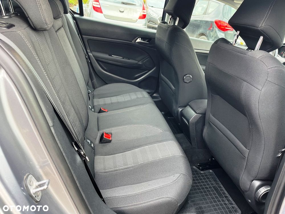 Peugeot 308 - 7
