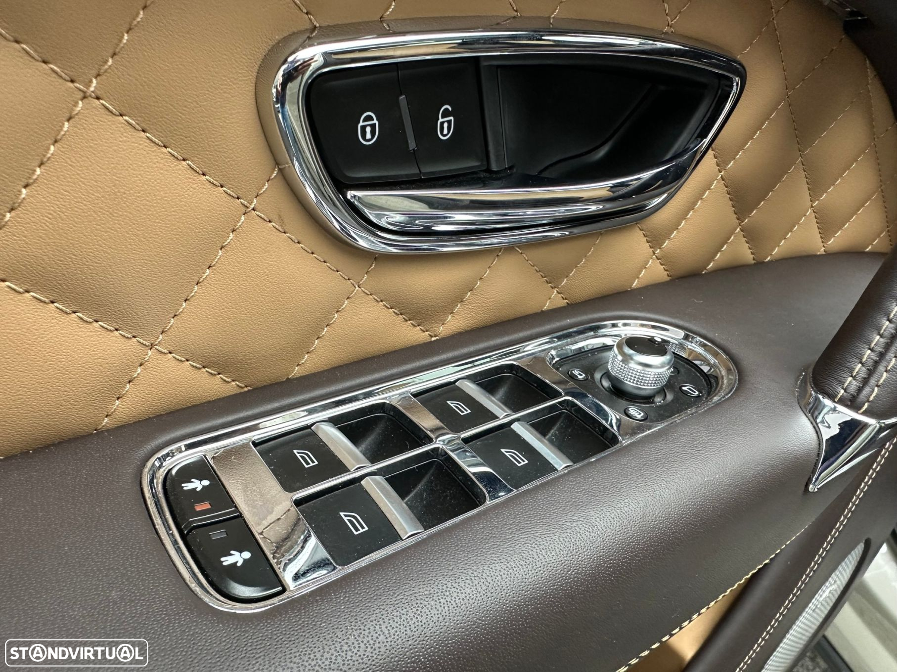Bentley Bentayga Hybrid - 36