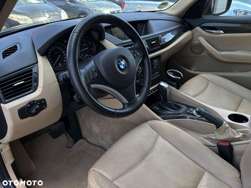 BMW X1 xDrive20d - 13