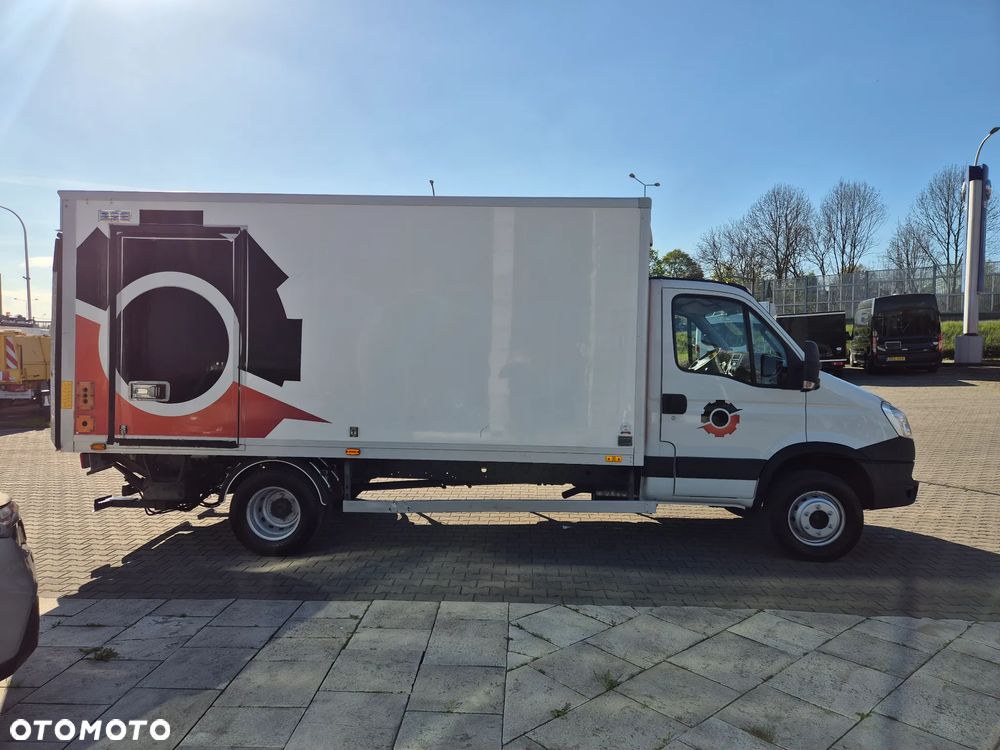 Iveco Daily 65 C 17 / 3.0 SILNIK / KONTENER / WINDA / MOCNY / WEBASTO / MANUAL / NISKI KONTENER / SERWISOWANY / EURO 5 - 6