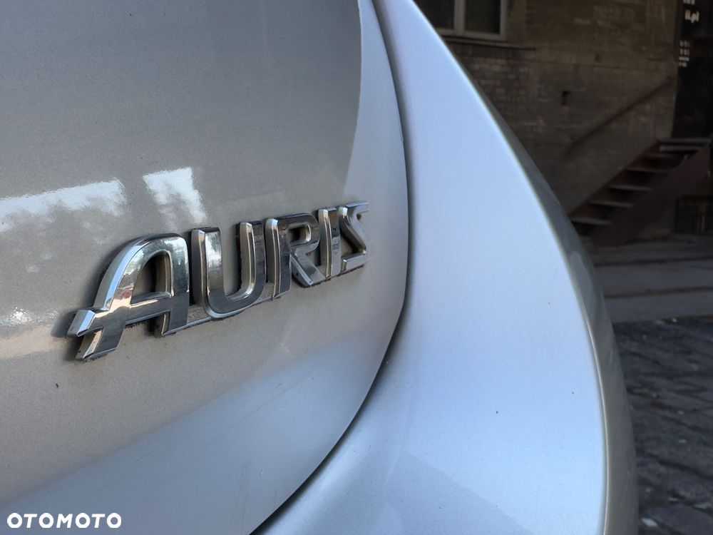 Toyota Auris - 25