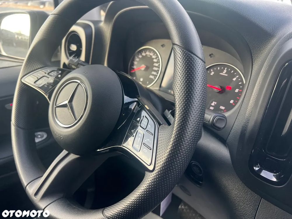 Mercedes-Benz Vito - 30