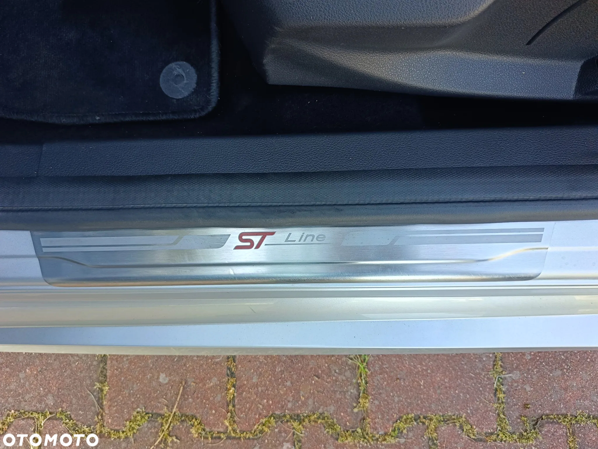 Ford Focus Turnier 1.5 EcoBoost Start-Stopp-System ST-LINE - 35