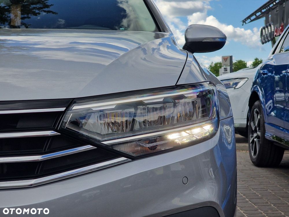 Volkswagen Passat 2.0 TDI EVO Business - 12
