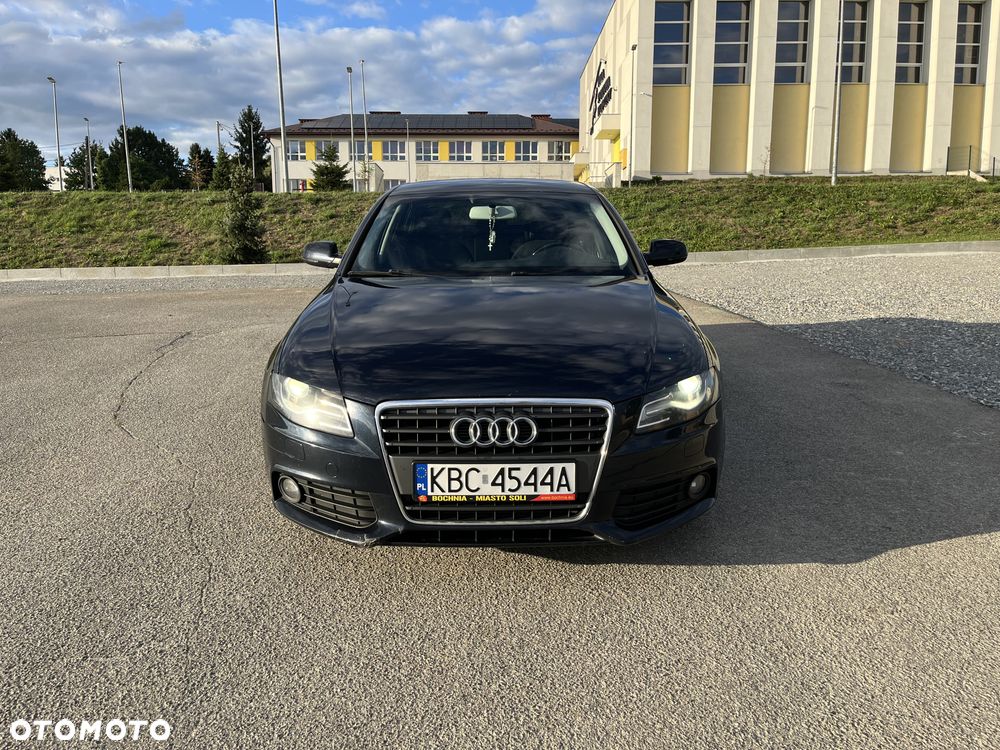 Audi A4 Limousine - 9