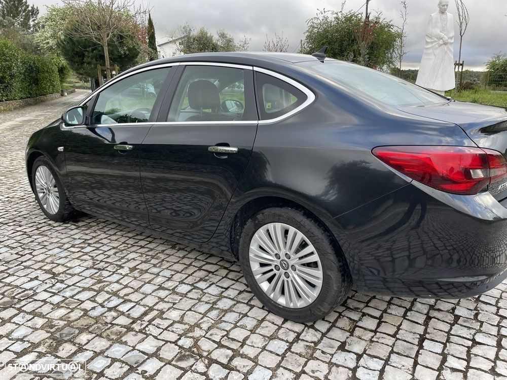 Opel Astra 1.7 CDTi Cosmo Start/Stop - 3