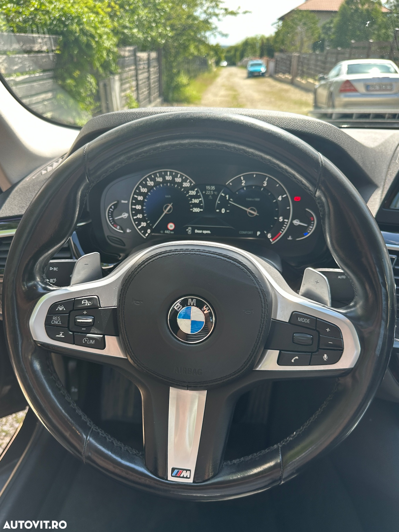 BMW Seria 5 520d AT - 13