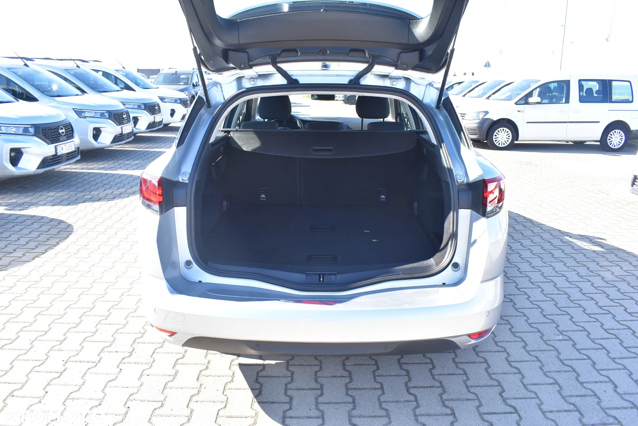 Renault Megane 1.3 TCe FAP Zen - 14