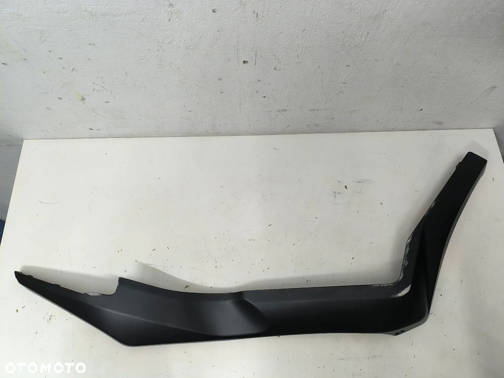 Prawy Plug Suzuki Burgman 125 - 1