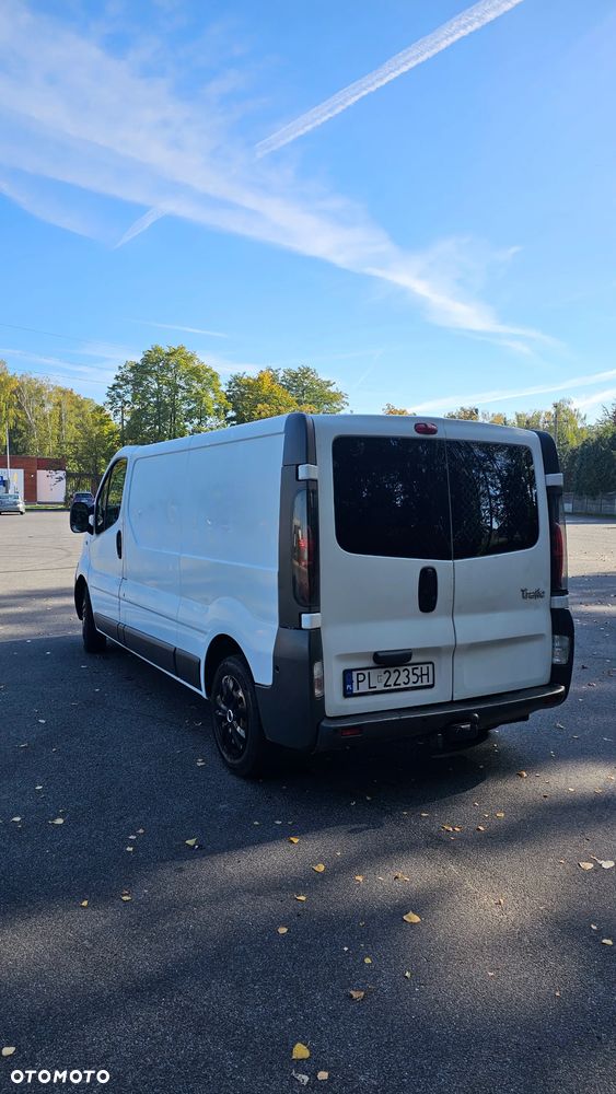 Renault Trafic 2006 photo 3