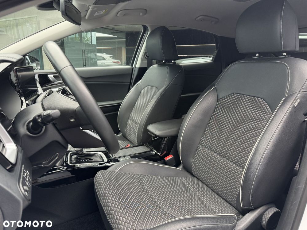 Kia XCeed 1.5 T-GDI Business Line DCT - 12