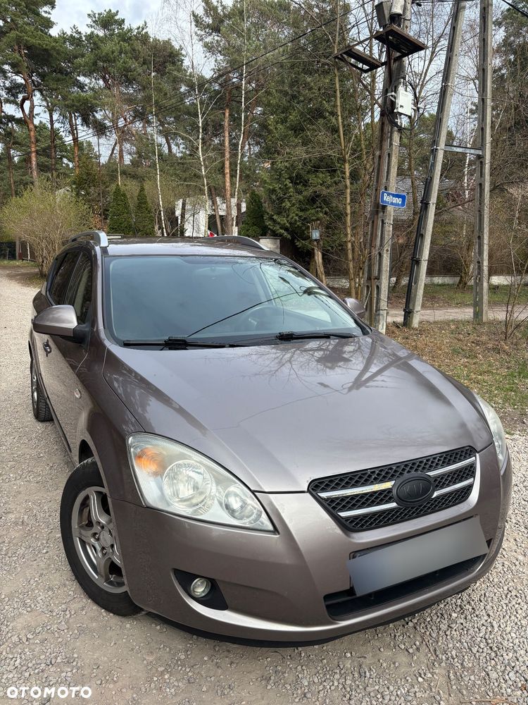 Kia Ceed - 6