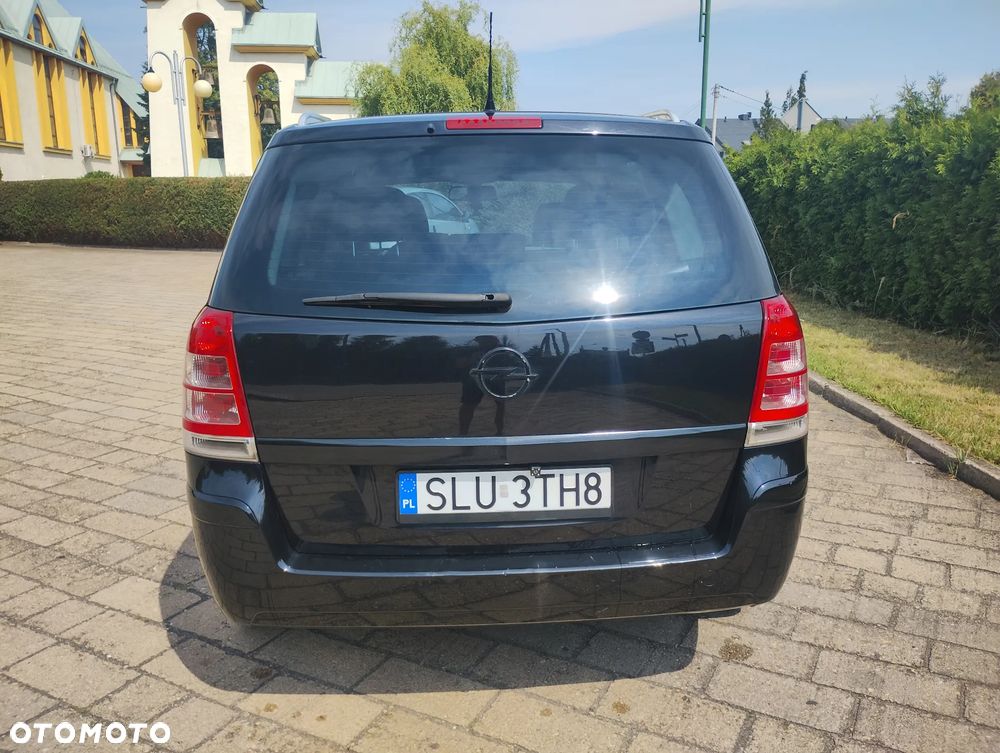 Opel Zafira 1.8 Cosmo - 4