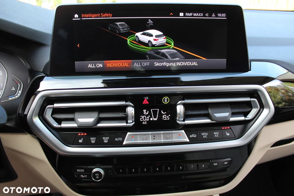 BMW X3 xDrive20i - 26