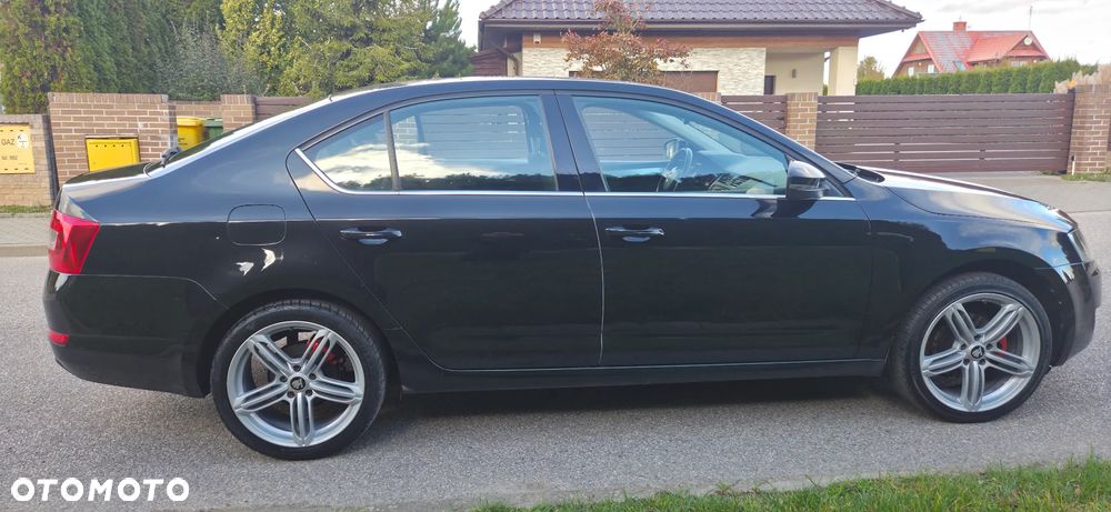 Skoda Octavia Combi 1.6 TDI (Green tec) DSG Ambition - 6