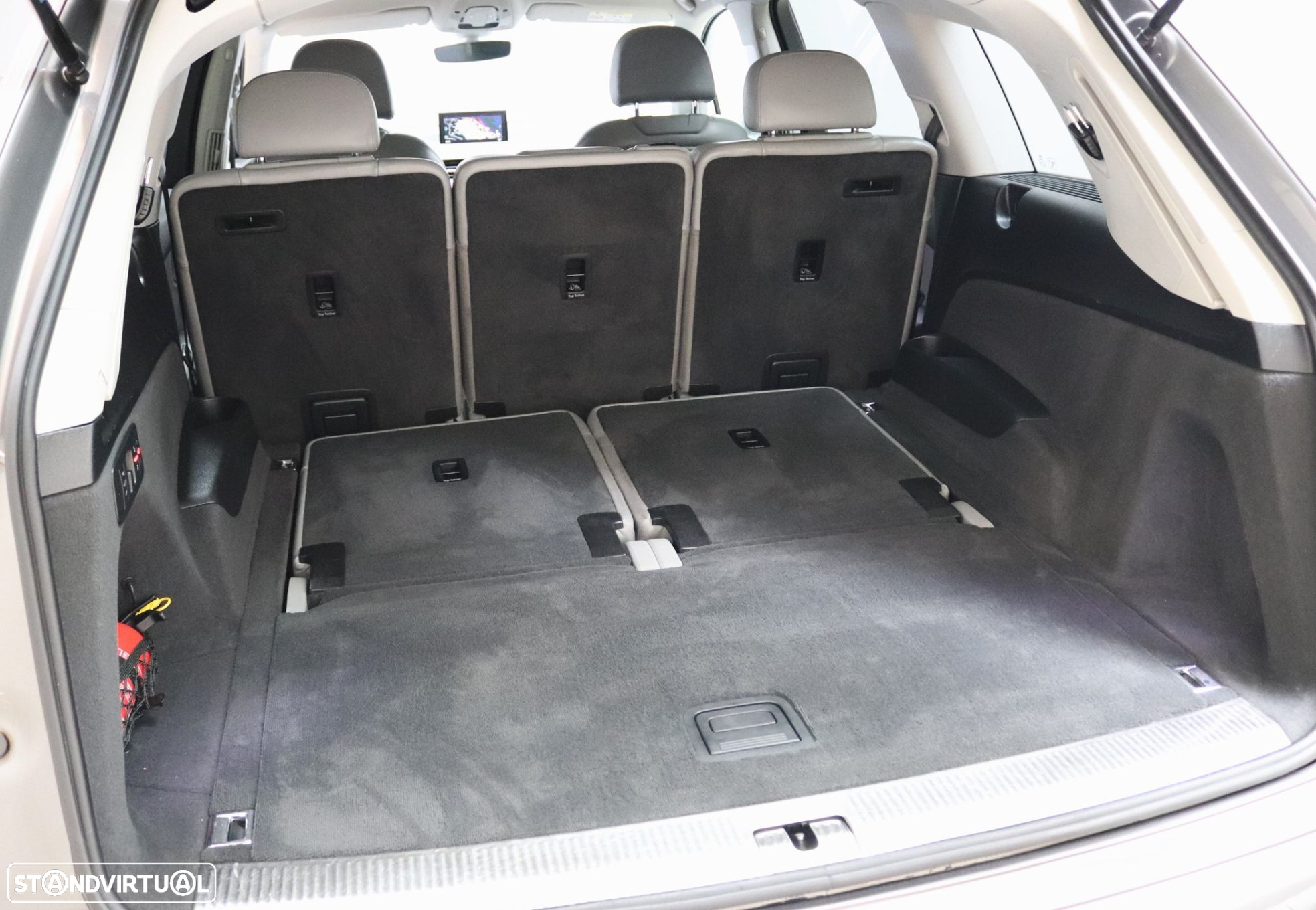 Audi Q7 3.0 TDI quattro tiptronic 7L - 47