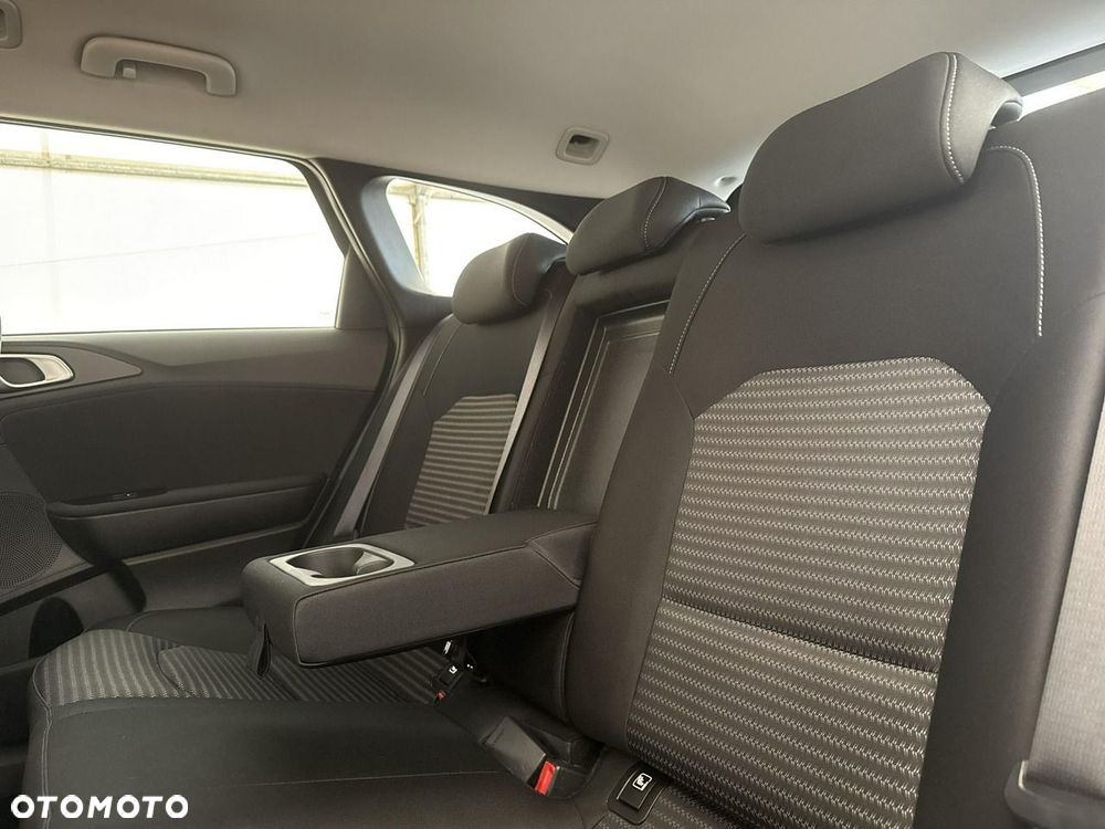 Kia Ceed - 19