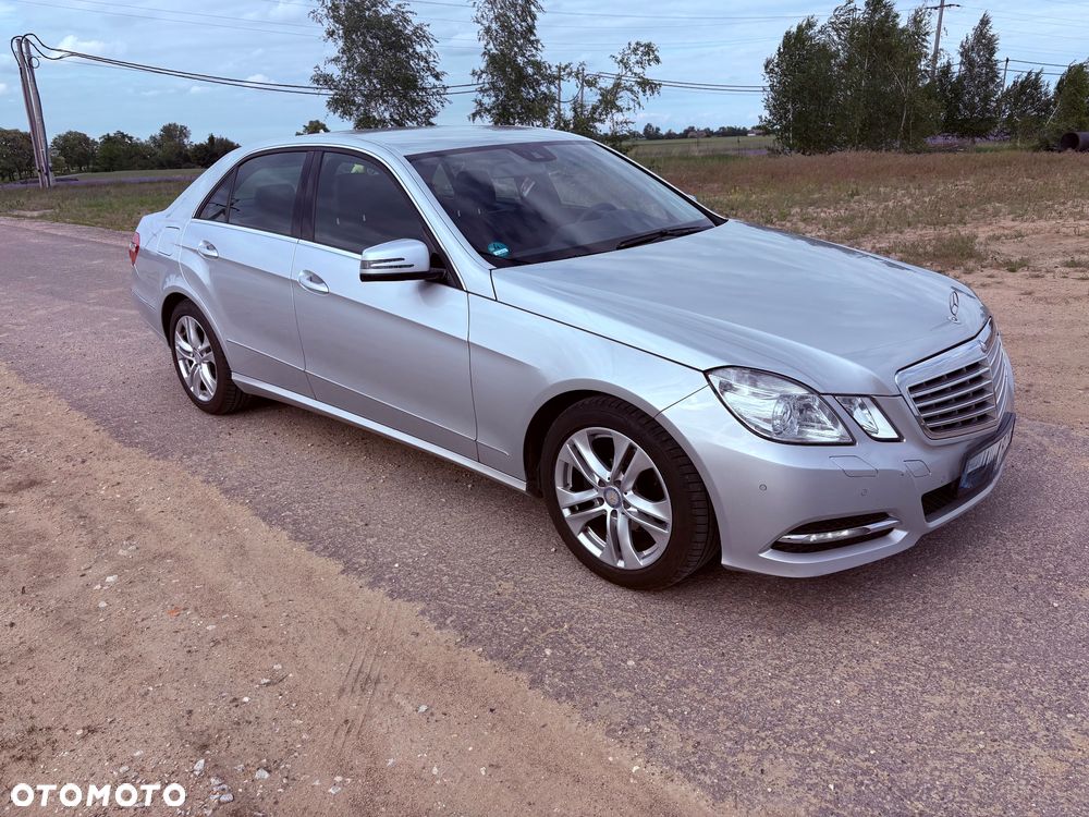 Mercedes-Benz Klasa E 200 CGI BlueEFFICIENCY Automatik Avantgarde - 2