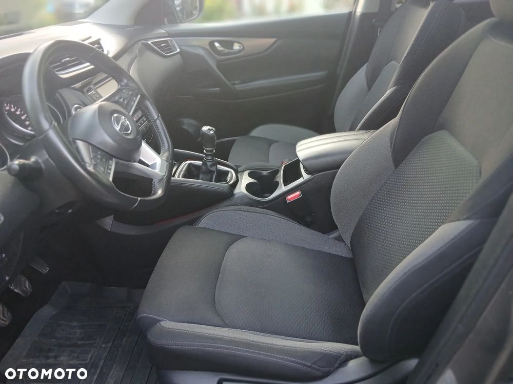 Nissan Qashqai 1.3 DIG-T N-Connecta - 27