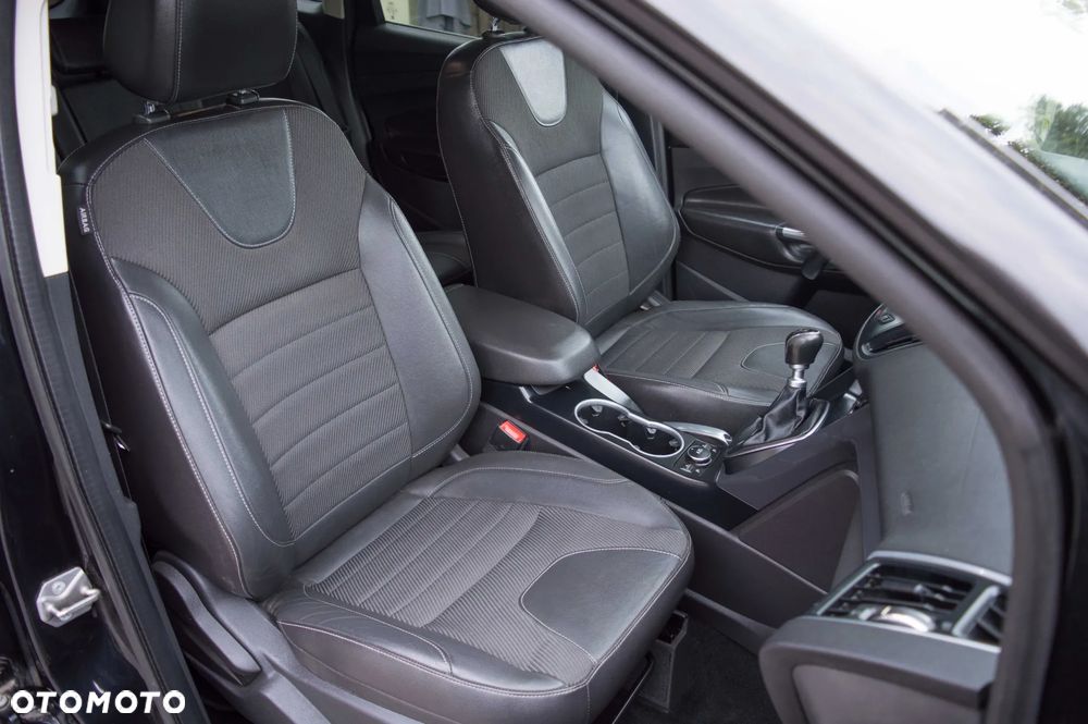 Ford Kuga 2.0 TDCi 2x4 Titanium - 23