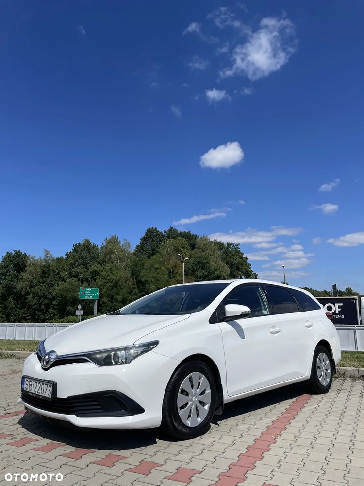 Toyota Auris 1.4 D-4D Comfort - 1