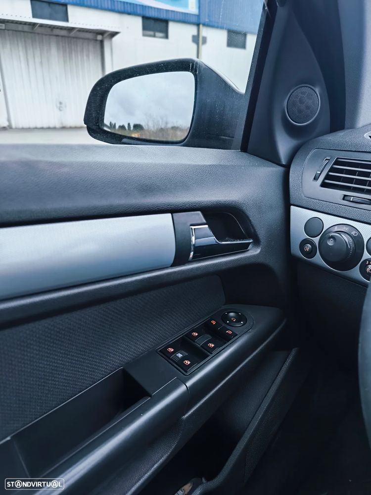 Opel Astra 1.3 CDTI Cosmo - 8