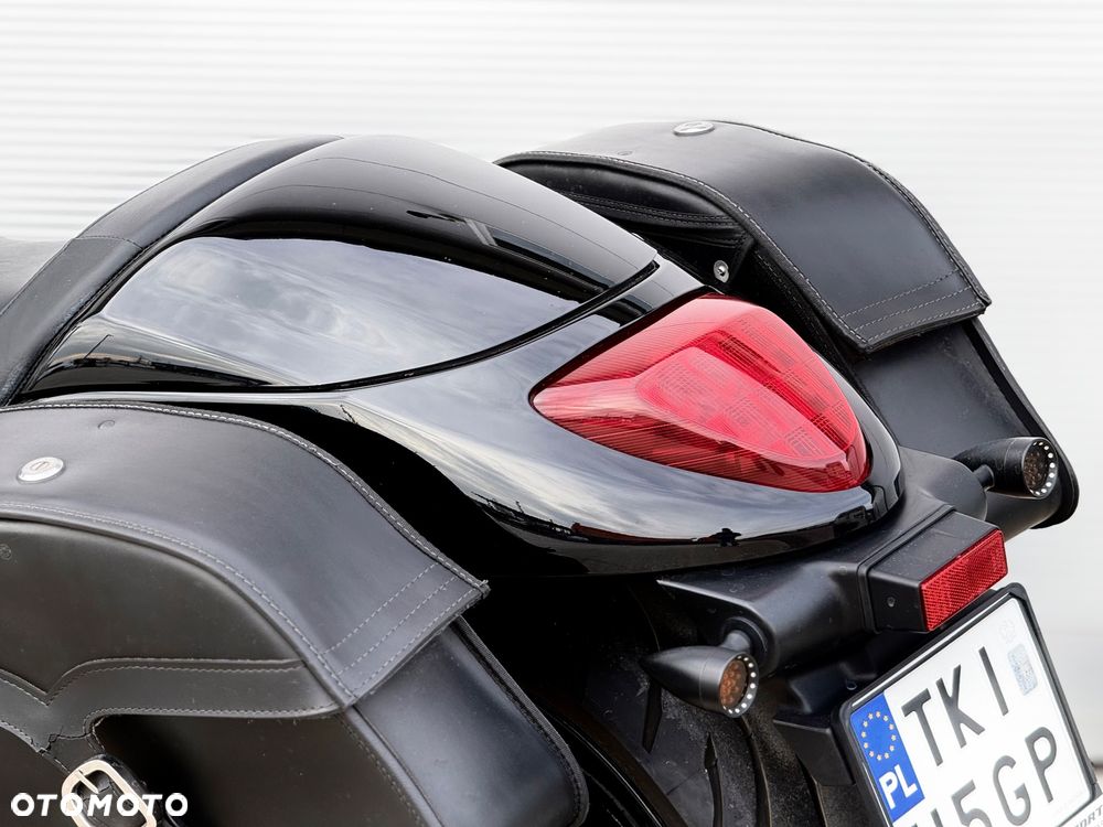 Suzuki Boulevard - 38