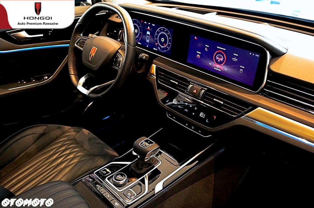 Hongqi HS5 - 12