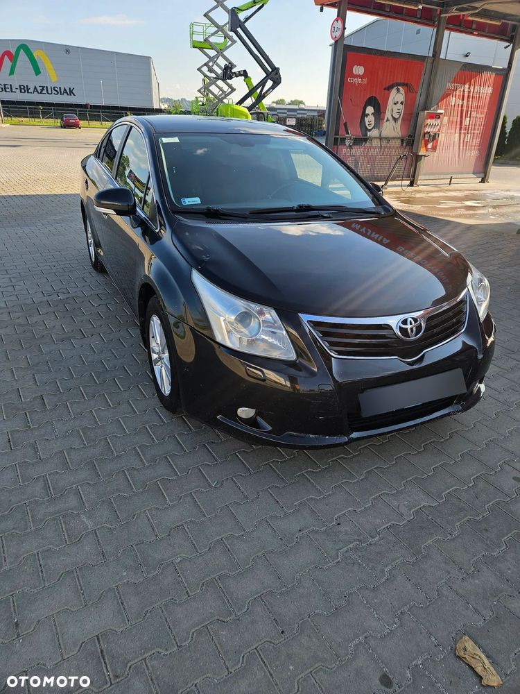 Toyota Avensis 1.8 Sol - 11