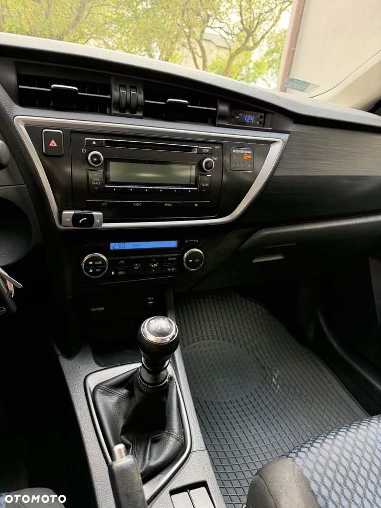 Toyota Auris 1.4 D-4D Active - 17