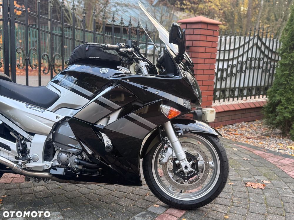 Yamaha FJR - 11